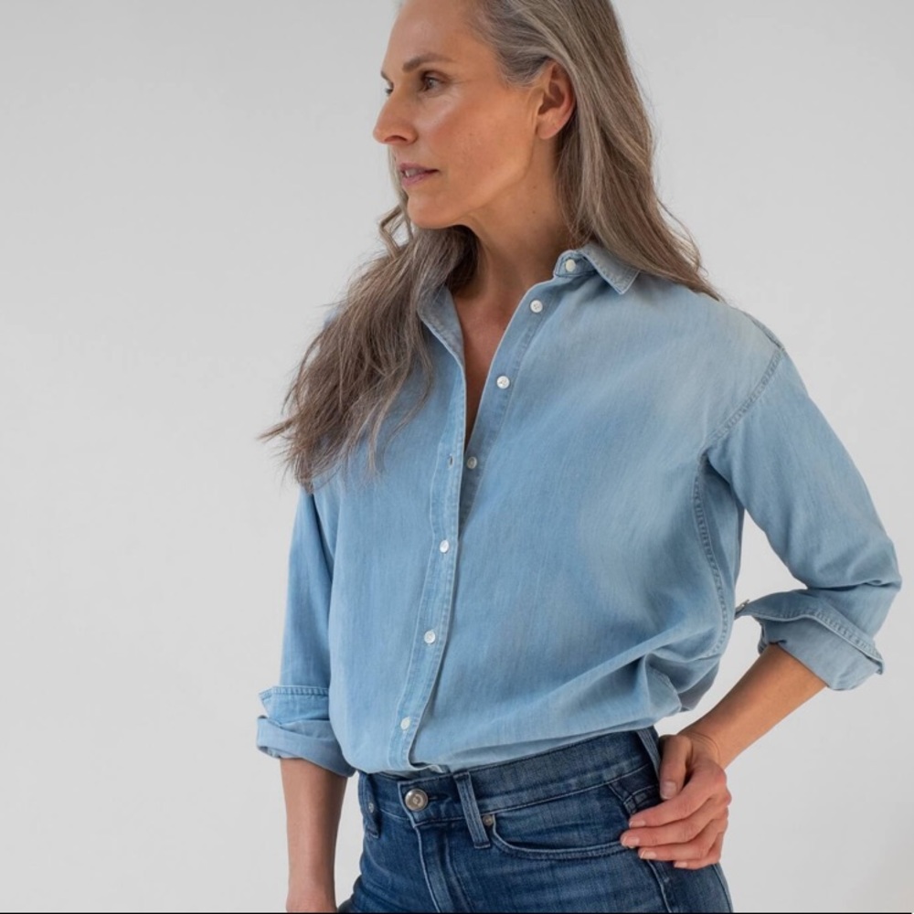 AYR 'The All Day' Chambray Button Down Shirt Vapor Blue Long Sleeve Medium
